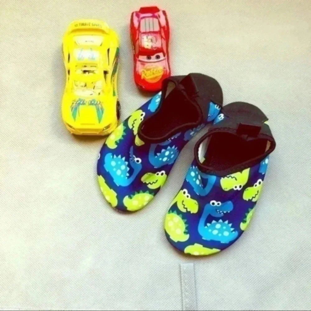 Toddler boy watershoes/dino themed/sz22/23…